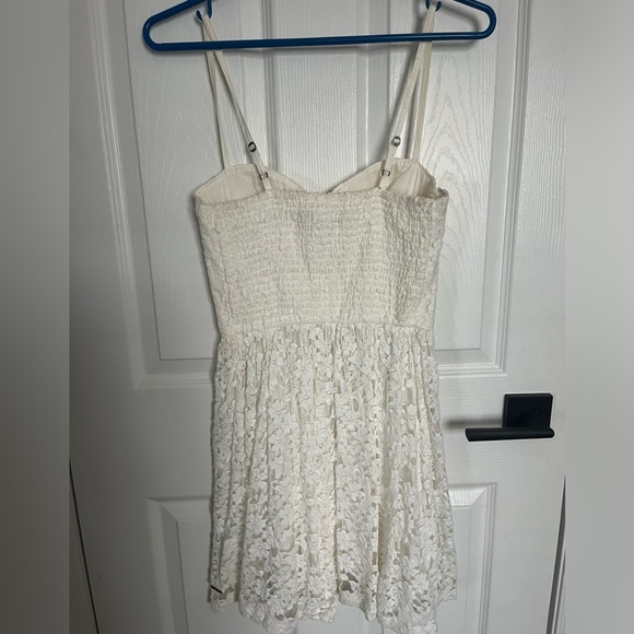 White lace Abercrombie dress size medium - Picture 2 of 3
